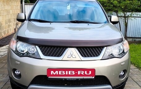 Mitsubishi Outlander III рестайлинг 3, 2008 год, 950 000 рублей, 2 фотография