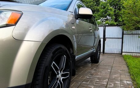 Mitsubishi Outlander III рестайлинг 3, 2008 год, 950 000 рублей, 13 фотография