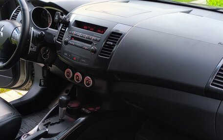 Mitsubishi Outlander III рестайлинг 3, 2008 год, 950 000 рублей, 31 фотография