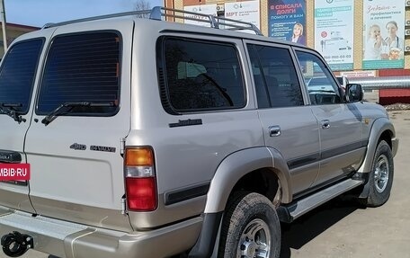 Toyota Land Cruiser 80 рестайлинг, 1996 год, 1 850 000 рублей, 32 фотография