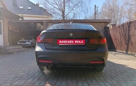 BMW 3 серия, 2015 год, 1 990 000 рублей, 10 фотография