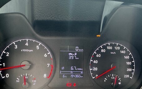 Hyundai Solaris II рестайлинг, 2018 год, 1 000 000 рублей, 9 фотография