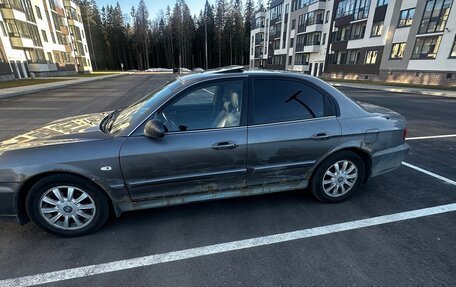 Hyundai Sonata IV рестайлинг, 2002 год, 250 000 рублей, 2 фотография