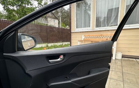 Hyundai Solaris II рестайлинг, 2018 год, 1 000 000 рублей, 13 фотография