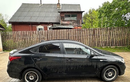 Hyundai Solaris II рестайлинг, 2018 год, 1 000 000 рублей, 15 фотография