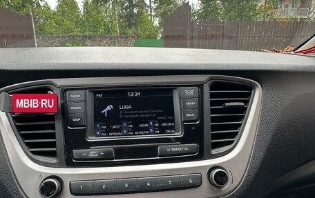 Hyundai Solaris II рестайлинг, 2018 год, 1 000 000 рублей, 10 фотография