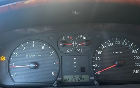 Hyundai Sonata IV рестайлинг, 2002 год, 250 000 рублей, 15 фотография