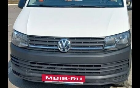 Volkswagen Caravelle T6 рестайлинг, 2016 год, 2 380 000 рублей, 2 фотография