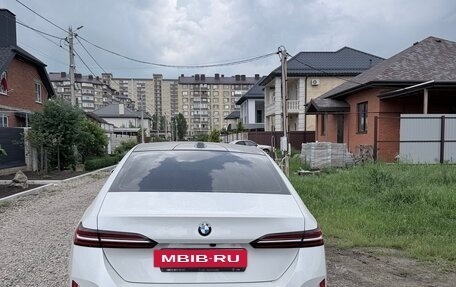 BMW 5 серия, 2024 год, 6 750 000 рублей, 3 фотография