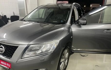Nissan Pathfinder, 2014 год, 1 380 000 рублей, 3 фотография