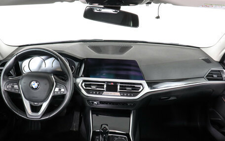 BMW 3 серия, 2020 год, 3 870 000 рублей, 10 фотография