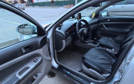 Volkswagen Passat B5+ рестайлинг, 2004 год, 400 000 рублей, 21 фотография