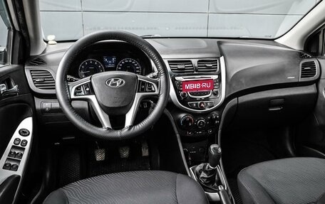 Hyundai Solaris II рестайлинг, 2013 год, 849 000 рублей, 6 фотография