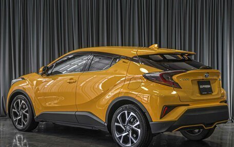 Toyota C-HR I рестайлинг, 2018 год, 1 949 000 рублей, 4 фотография
