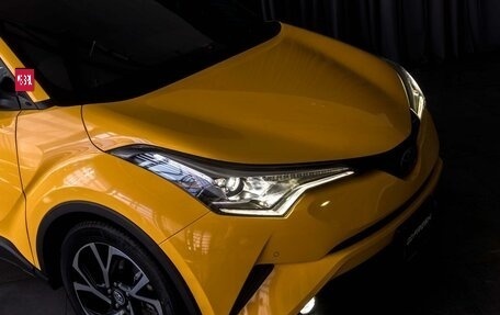 Toyota C-HR I рестайлинг, 2018 год, 1 949 000 рублей, 6 фотография