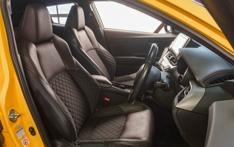 Toyota C-HR I рестайлинг, 2018 год, 1 949 000 рублей, 18 фотография