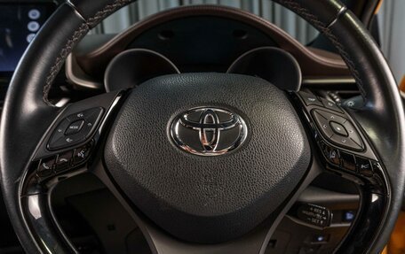 Toyota C-HR I рестайлинг, 2018 год, 1 949 000 рублей, 21 фотография