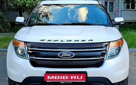 Ford Explorer VI, 2012 год, 1 680 000 рублей, 2 фотография