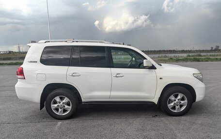 Toyota Land Cruiser 200, 2011 год, 3 050 000 рублей, 2 фотография