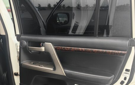 Toyota Land Cruiser 200, 2011 год, 3 050 000 рублей, 16 фотография