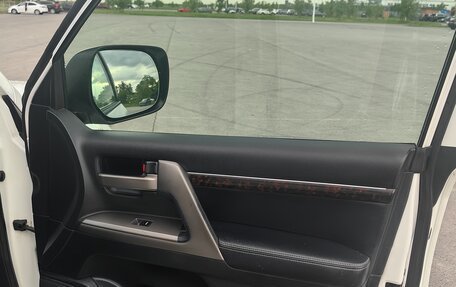 Toyota Land Cruiser 200, 2011 год, 3 050 000 рублей, 12 фотография
