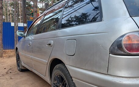 Toyota Avensis III рестайлинг, 2001 год, 330 000 рублей, 8 фотография