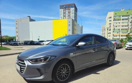 Hyundai Elantra VI рестайлинг, 2018 год, 1 450 000 рублей, 8 фотография
