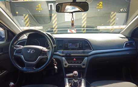 Hyundai Elantra VI рестайлинг, 2018 год, 1 450 000 рублей, 9 фотография