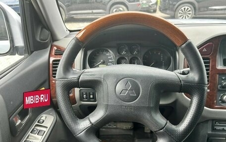 Mitsubishi Pajero III рестайлинг, 2004 год, 840 000 рублей, 11 фотография