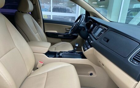 KIA Carnival III, 2017 год, 2 359 000 рублей, 8 фотография