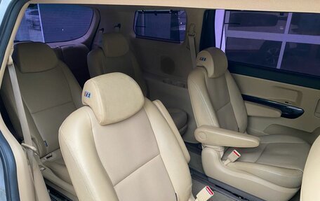 KIA Carnival III, 2017 год, 2 359 000 рублей, 15 фотография