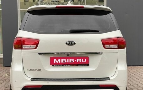 KIA Carnival III, 2017 год, 2 359 000 рублей, 4 фотография