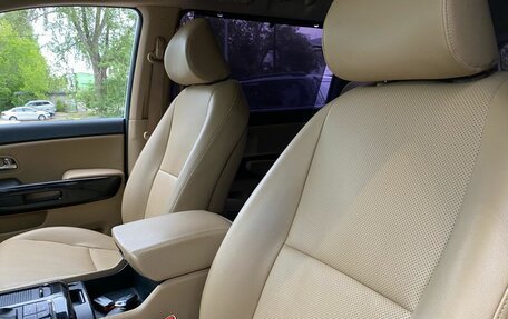 KIA Carnival III, 2017 год, 2 359 000 рублей, 13 фотография