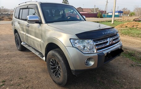 Mitsubishi Pajero IV, 2009 год, 1 850 000 рублей, 1 фотография