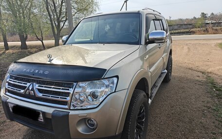 Mitsubishi Pajero IV, 2009 год, 1 850 000 рублей, 2 фотография