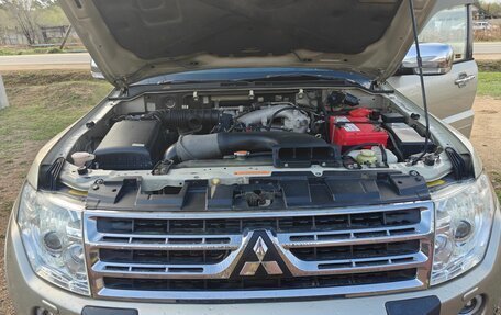 Mitsubishi Pajero IV, 2009 год, 1 850 000 рублей, 8 фотография