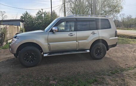 Mitsubishi Pajero IV, 2009 год, 1 850 000 рублей, 3 фотография
