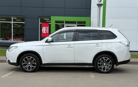 Mitsubishi Outlander III рестайлинг 3, 2014 год, 1 350 000 рублей, 8 фотография
