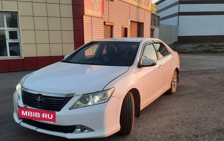 Toyota Camry, 2012 год, 935 000 рублей, 3 фотография