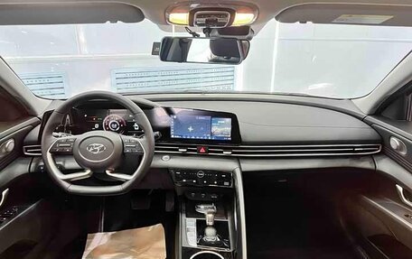 Hyundai Elantra, 2023 год, 1 550 000 рублей, 2 фотография