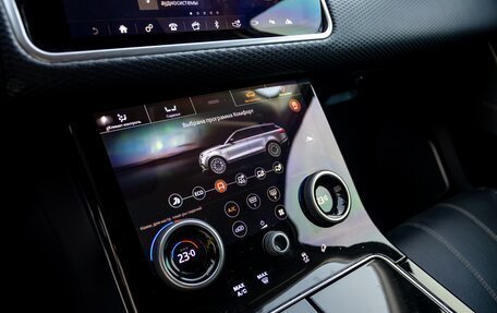 Land Rover Range Rover Velar I, 2017 год, 3 950 000 рублей, 13 фотография