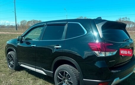 Subaru Forester, 2018 год, 2 350 000 рублей, 4 фотография