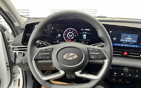 Hyundai Elantra, 2023 год, 1 550 000 рублей, 4 фотография