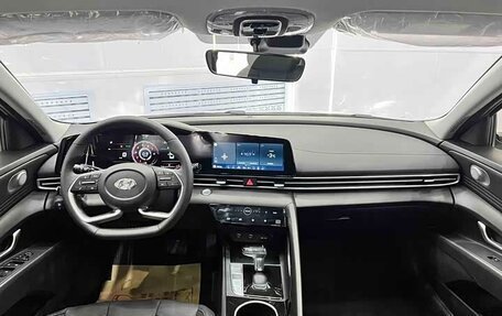 Hyundai Elantra, 2023 год, 1 550 000 рублей, 2 фотография