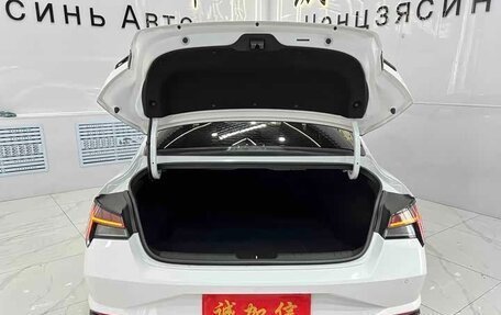 Hyundai Elantra, 2023 год, 1 550 000 рублей, 13 фотография