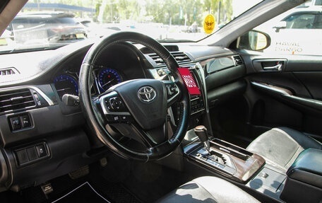 Toyota Camry, 2015 год, 1 398 000 рублей, 13 фотография