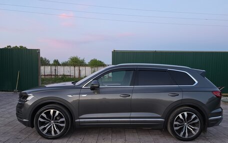 Volkswagen Touareg III, 2020 год, 6 000 000 рублей, 2 фотография