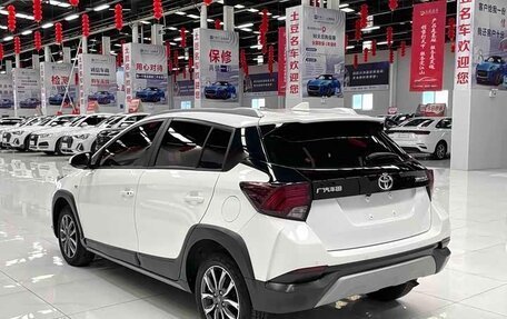 Toyota Yaris XP150 рестайлинг, 2022 год, 1 240 000 рублей, 3 фотография