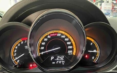 Toyota Yaris XP150 рестайлинг, 2022 год, 1 240 000 рублей, 6 фотография