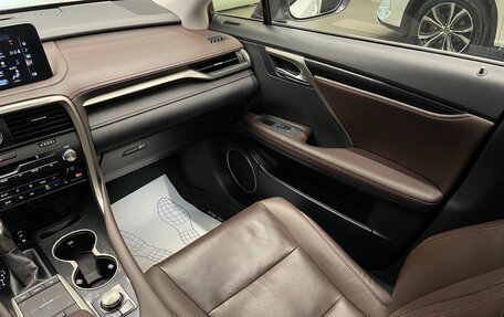 Lexus RX IV рестайлинг, 2020 год, 5 550 000 рублей, 29 фотография